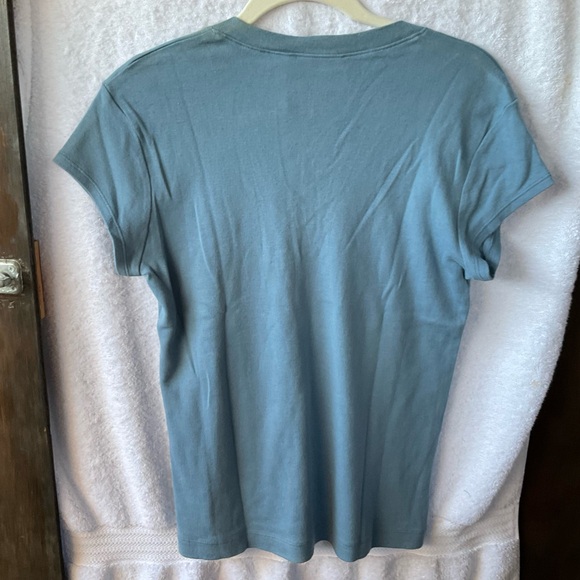 Chico’s Design Apparel Bliss Short Sleeve Tee Arctic; NWT; M/8 - Picture 4 of 10